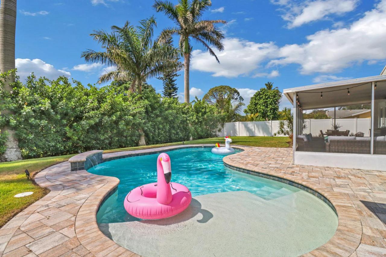 Pool Near Downtown, 5th Ave, Beaches & Pier * North Naples